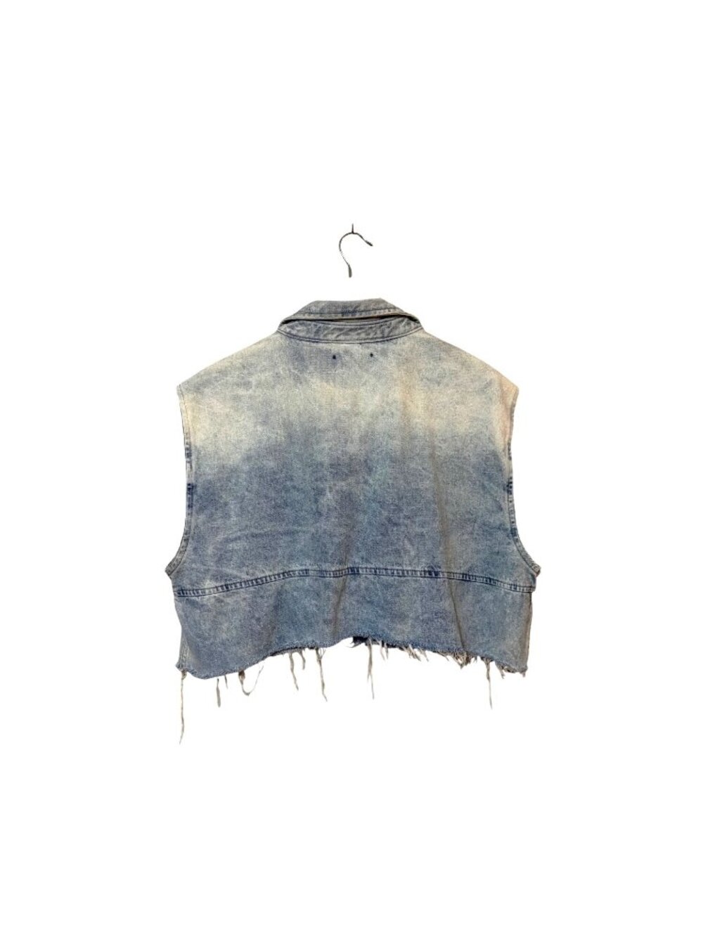 No Boundaries Distressed Cropped Denim Vest Size L Light Wash Frayed Hem - Picture 2 of 5